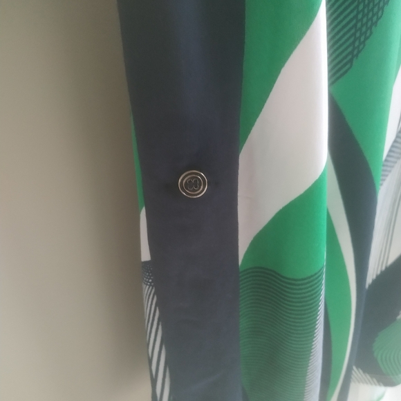 Abstract women's blouse - Picture 7 of 7